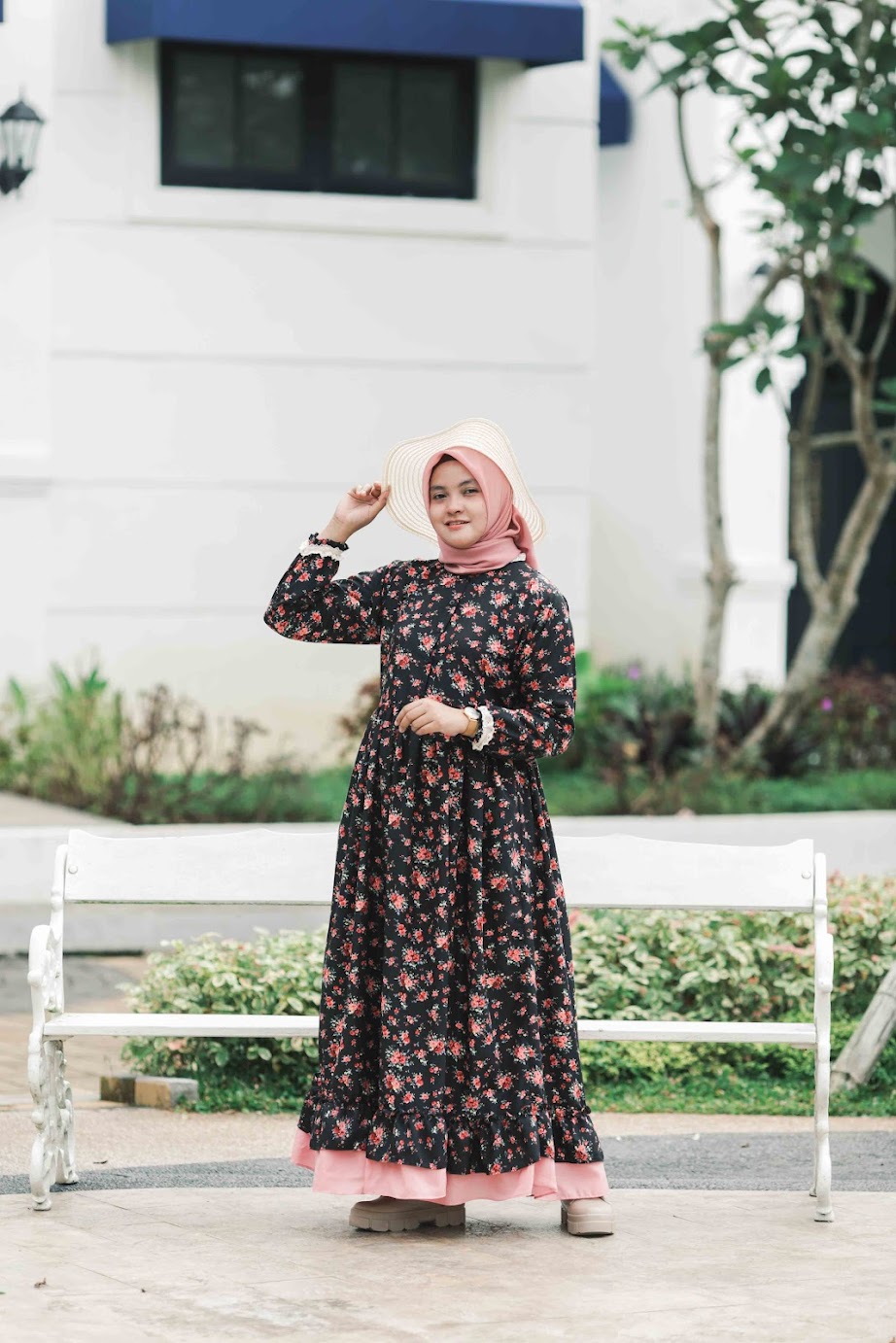Inspirasi OOTD Dress Muslimah: Tampil Modis dan Trendi dengan Busana Syar'i
