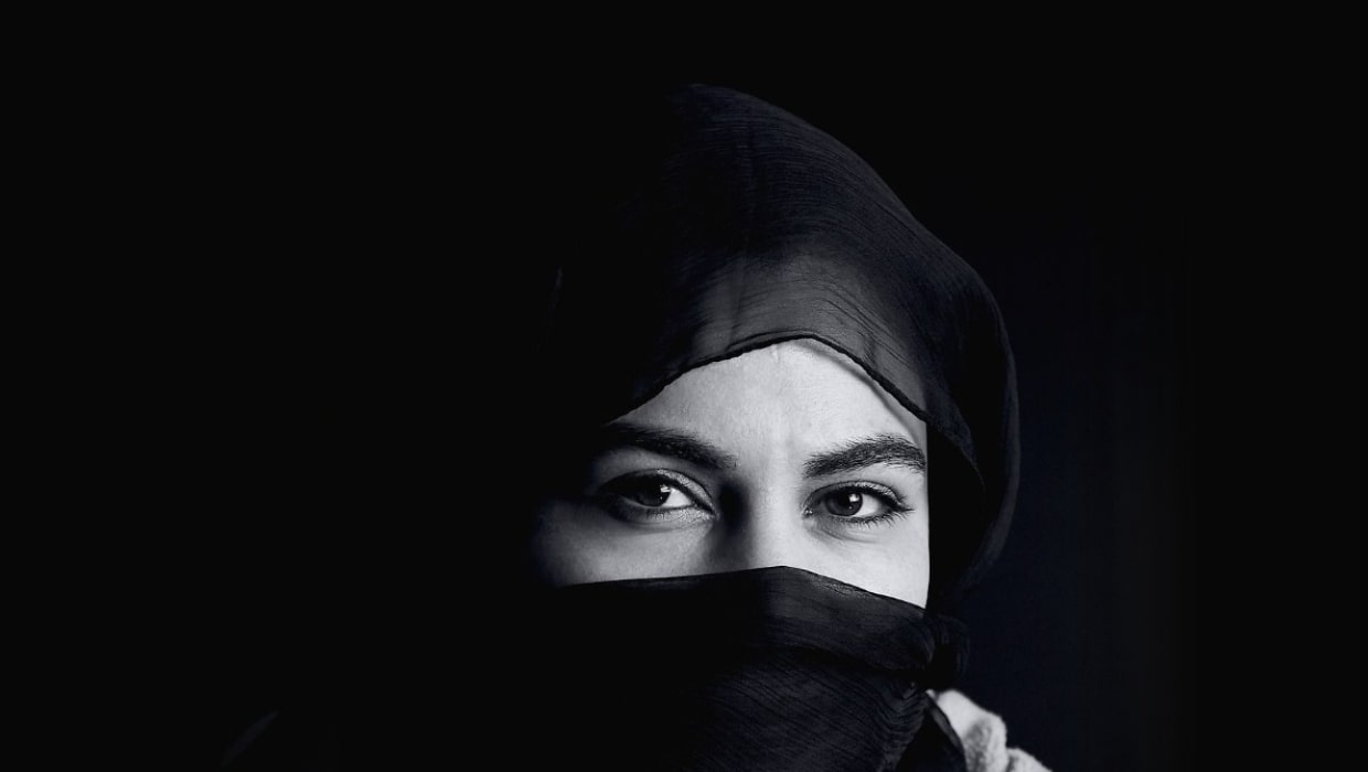 8-dosa-istri-terhadap-suami-yang-sangat-dibenci-allah