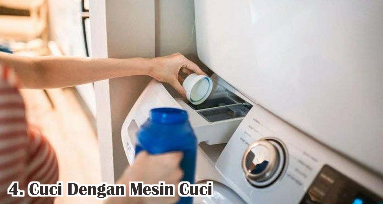  Begini Cara Mencuci Jas Hujan Yang Benar ! 