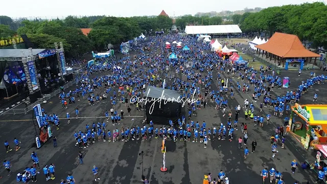 Pengen Nerbangin Drone Aerial di Kerumunan? Perhatikan Hal-Hal Berikut!