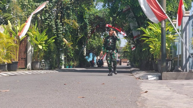 Penjarahan Rumah Pejabat Menggila, Khozinudin Prediksi Rumah Jokowi Target Berikutnya