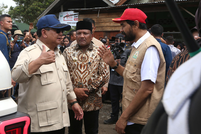 tidak-ada-lagi-bantuan-untuk-sumatera-dilempar-prabowo-minta-pakai-sling-rope