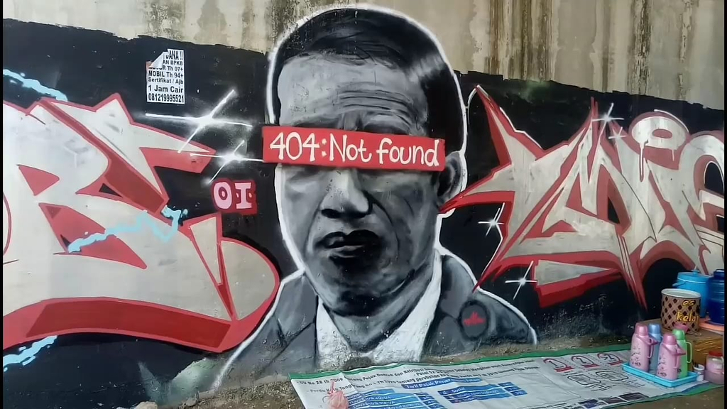 Jual Kaus Bergambar Mural Jokowi '404: Not Found', Pria di Tuban Diciduk Polisi