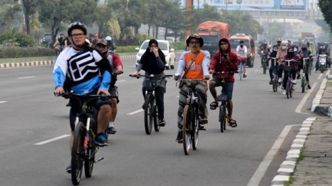 heboh-rombongan-penunggang-kuda-di-jalanan-bakal-saingi-tren-naik-sepeda