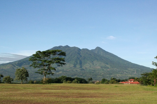 Gunung Salak, Pendakian Tak Berujung