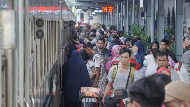 Aturan Mudik Berubah Lagi, Pemerintah Mencla-mencle dan Tak Serius Cegah Corona