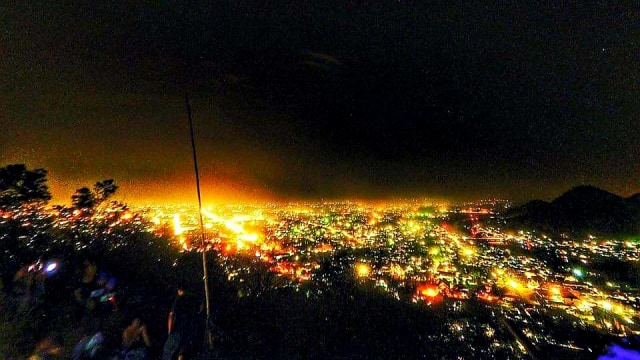 &#91;Coc Reg. Gorontalo&#93; Pesona Kota Gorontalo dari Bukit Layang