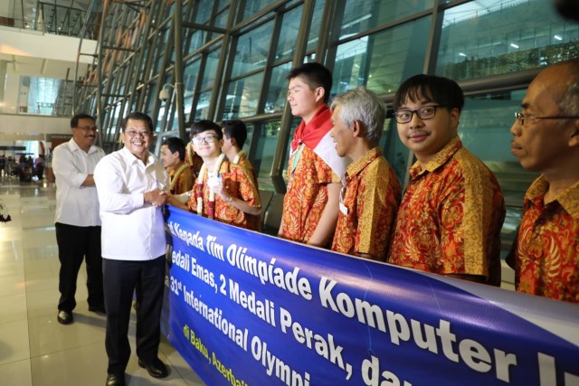 Tim Olimpiade Komputer Indonesia Raih Medali di Azerbaijan