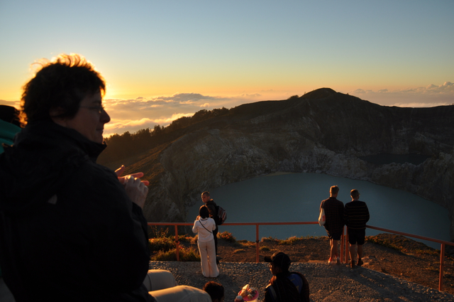 menjelajahi-keunikan-dan-keajaiban-4-taman-nasional-di-ntt