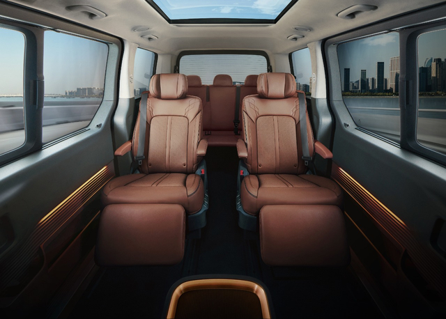 Cara mobil Hyundai STARIA Manjakan Keluarga Indonesia