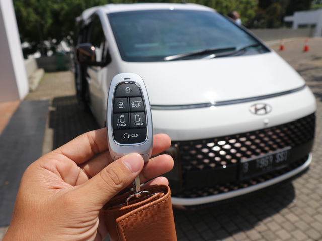 Cara mobil Hyundai STARIA Manjakan Keluarga Indonesia