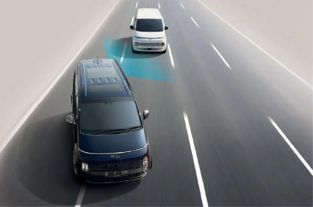 Cara mobil Hyundai STARIA Manjakan Keluarga Indonesia