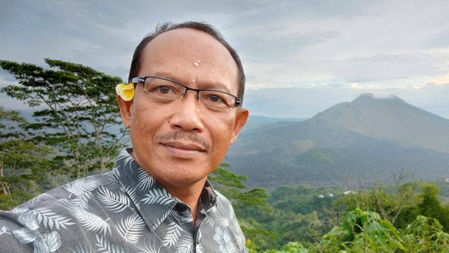 Tetapkan Hari Arak, Gubernur Koster Diprotes Ormas Paiketan Krama Bali