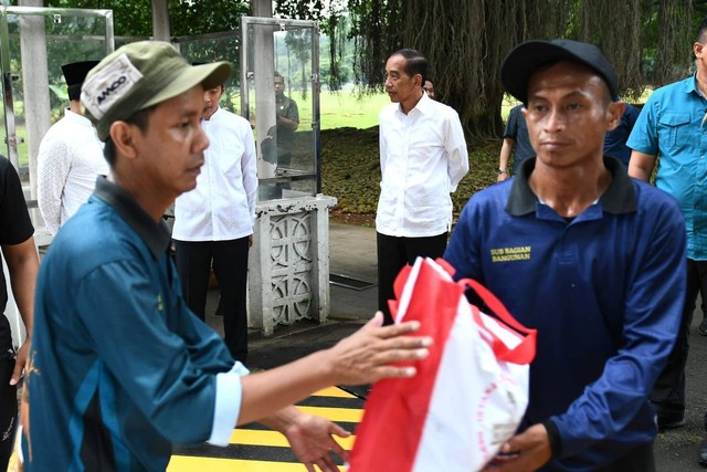 PDIP Yakin Jokowi Cawe-cawe di Pilkada 2024: Terlihat Jelas dan Gamblang