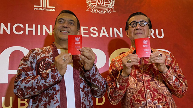 Menkumham Yasonna Laoly Luncurkan Desain Baru Paspor RI, Mulai Edar Agustus 2025