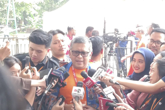 Megawati Tak Hadir Kampanye Akbar Pramono-Rano, Hasto: Banyak Intimidasi Masif