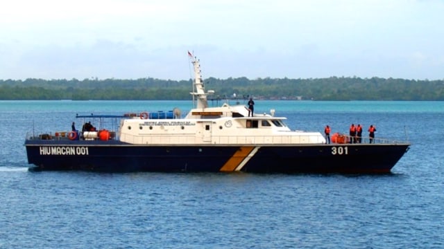Kapal KKP Diadang Kapal Patroli Malaysia di Perairan Indonesia