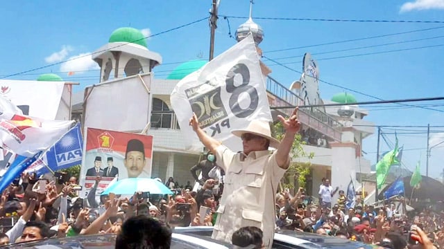 Kontroversi Prabowo di Manado, Minum Kopi Saat Adzan Hingga Gempa Bumi