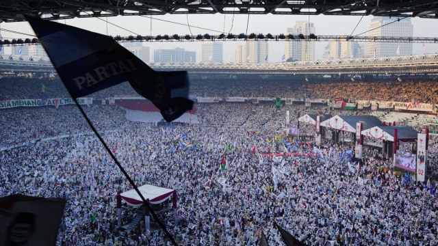 Foto: Lautan Massa Prabowo-Sandi Putihkan GBK