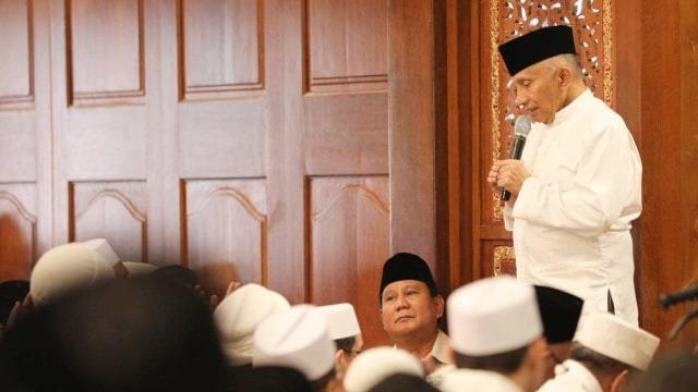 Prabowo Resmikan Masjid 'Nurul Wathan' di Bukit Hambalang