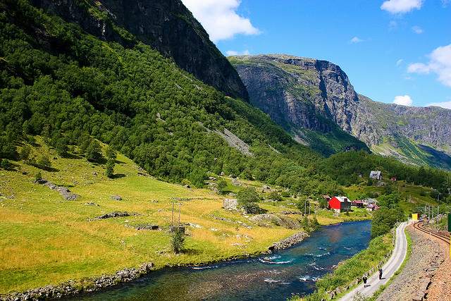 5 Rute Kereta Dengan Pemandangan Super Scenic