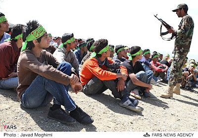 FOTO: Menakjubkan Kekuatan Militer Iran yang bikin Keder AMERIKA!!