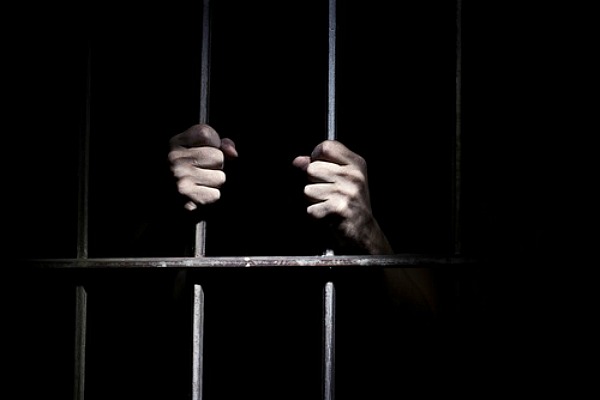 Dibalik Jeruji Besi! 5 Fakta Mengerikan Kehidupan di Penjara, Amit-Amit