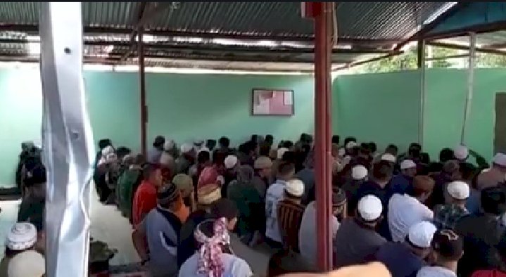 Umat Islam di Sulawesi Utara Ramai-ramai Datangi Masjid yang Dirusak, Ternyata..