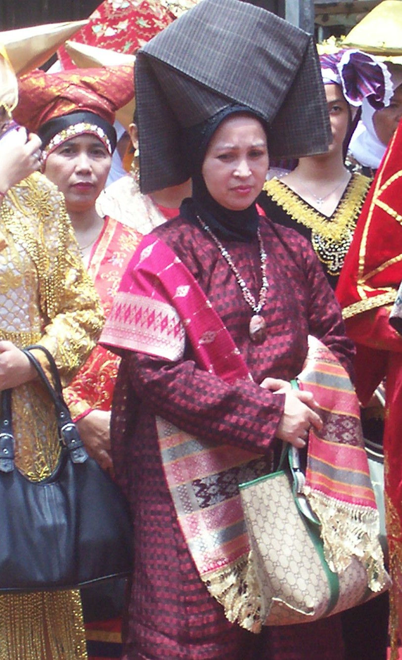 Adaik, Budayo, Seni, & Sejarah Minangkabau