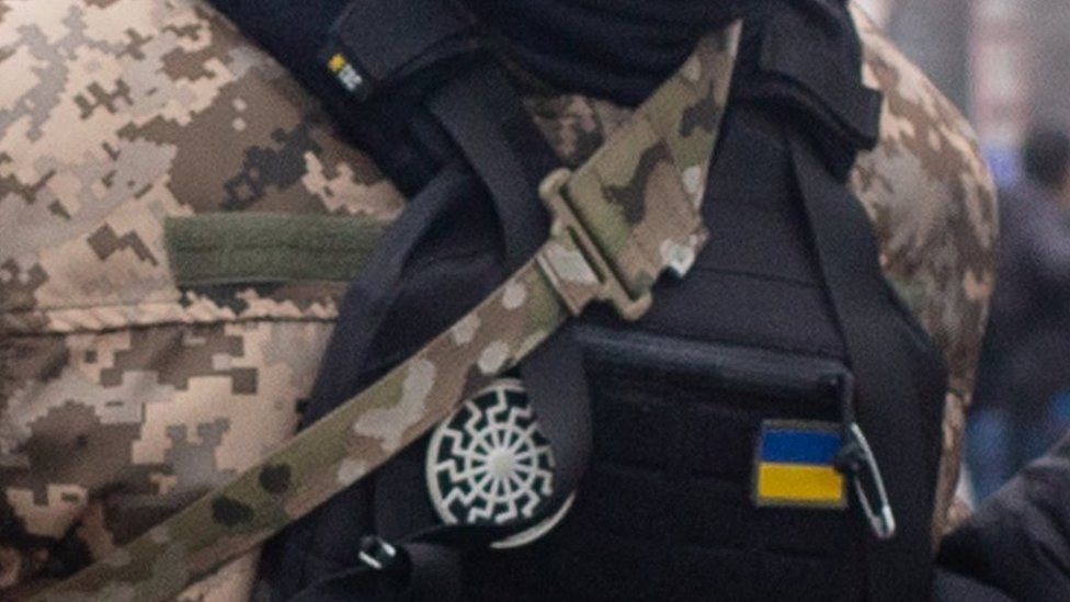 Viral Black Sun, Simbol yang Dikaitkan dengan Nazi di Seragam Tentara Ukraina