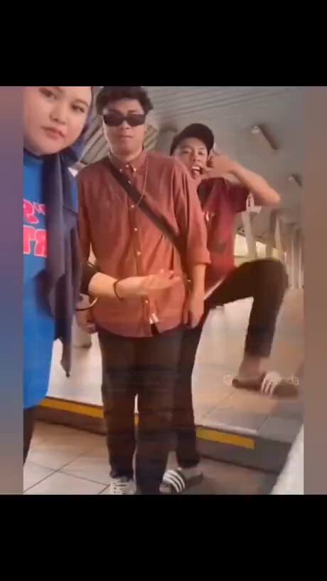 https://c.kaskus.id/media/videos/thumbnail/2cd6b_thumbnail.jpg