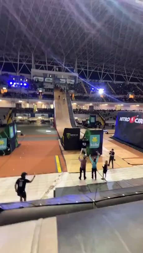 https://c.kaskus.id/media/videos/thumbnail/5gujg_thumbnail.jpg