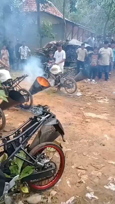 https://c.kaskus.id/media/videos/thumbnail/6mimc_thumbnail.jpg
