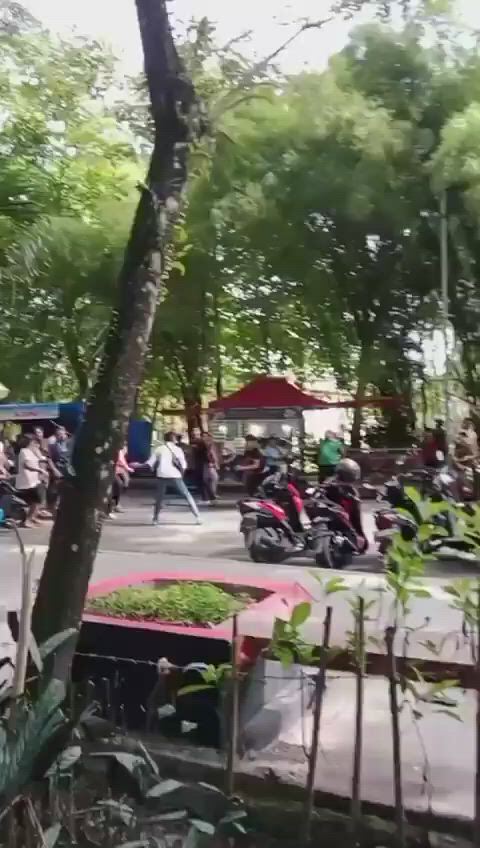 https://c.kaskus.id/media/videos/thumbnail/9yl8h_thumbnail.jpg