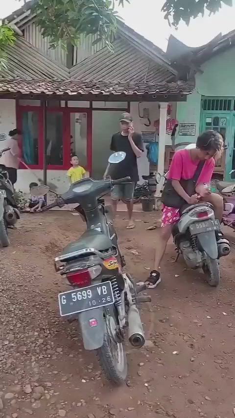 https://c.kaskus.id/media/videos/thumbnail/boqqr_thumbnail.jpg