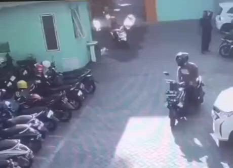 https://c.kaskus.id/media/videos/thumbnail/bskfj_thumbnail.jpg