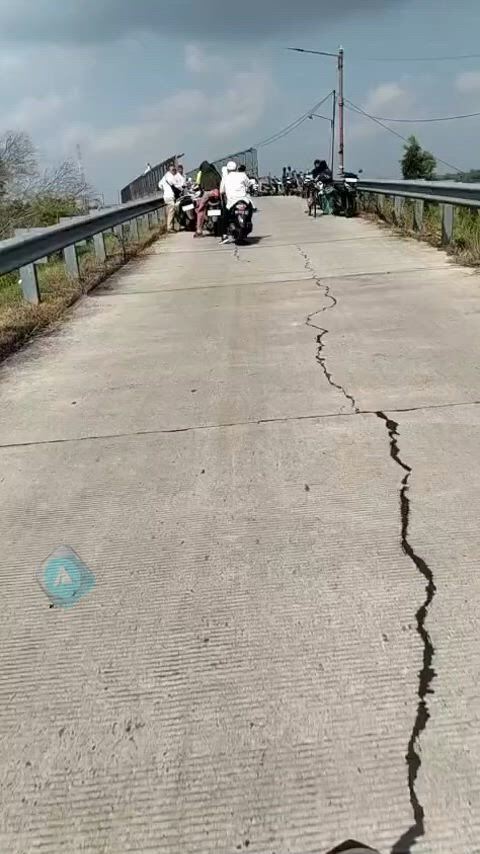https://c.kaskus.id/media/videos/thumbnail/fg4hm_thumbnail.jpg