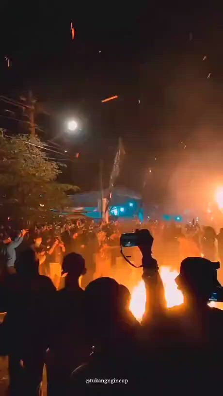 https://c.kaskus.id/media/videos/thumbnail/h4upm_thumbnail.jpg