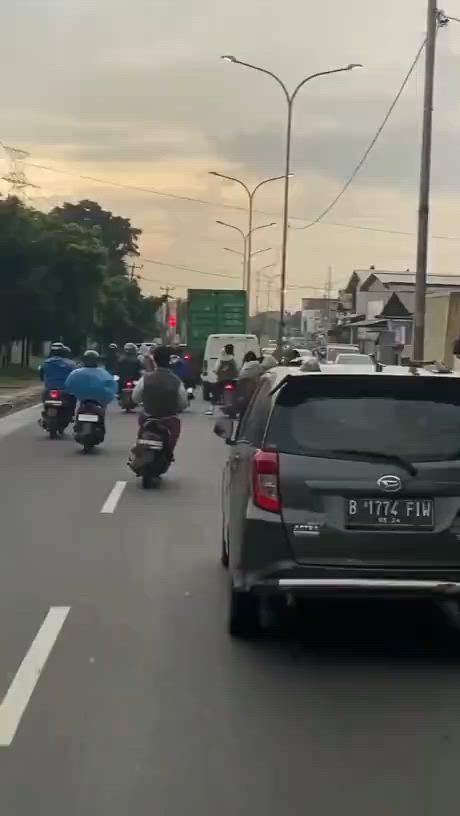 https://c.kaskus.id/media/videos/thumbnail/kmly9_thumbnail.jpg