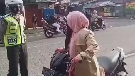 https://c.kaskus.id/media/videos/thumbnail/tdpx6_thumbnail.jpg