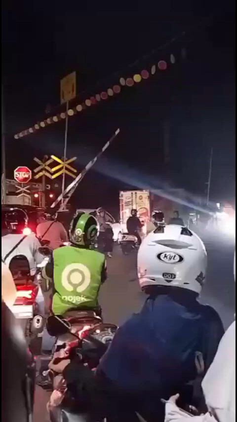https://c.kaskus.id/media/videos/thumbnail/ukbvf_thumbnail.jpg