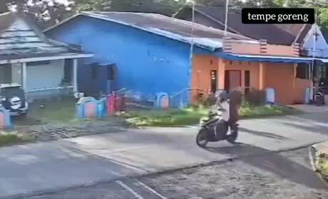 https://c.kaskus.id/media/videos/thumbnail/uupqr_thumbnail.jpg