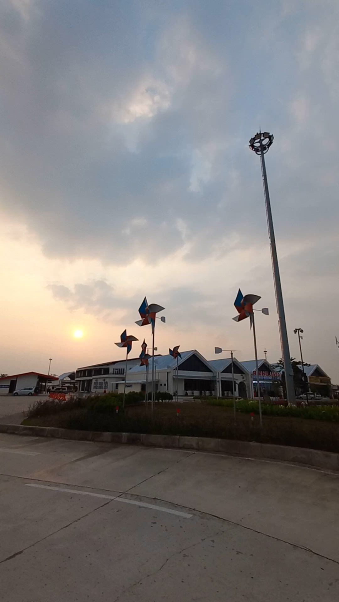 https://c.kaskus.id/media/videos/thumbnail/y5mbm_thumbnail.jpg