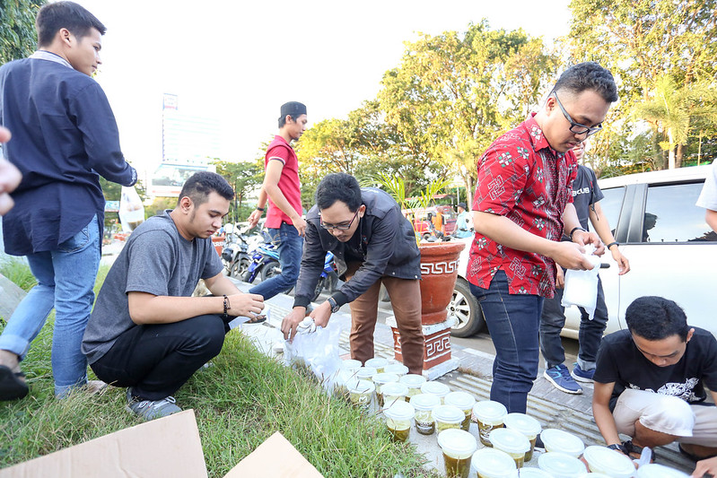 KASKUS MAKASSAR - FR CENDOLIN 2017 &quot;NYENDOL PAKE DONAT AMA KURMA!&quot;