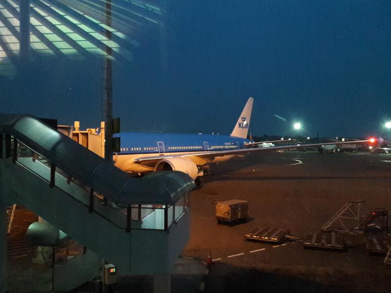 Pengalaman Pertama Naik Maskapai Belanda (KLM), Pesawat Gede Boeing 777-300ER