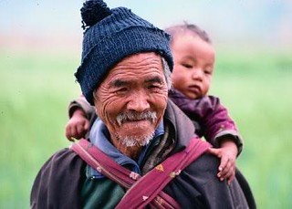 Tips Membahagiakan Orang Tua