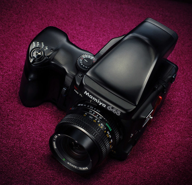 warung-ngumpul-penggemar-kamera-analog---part-4