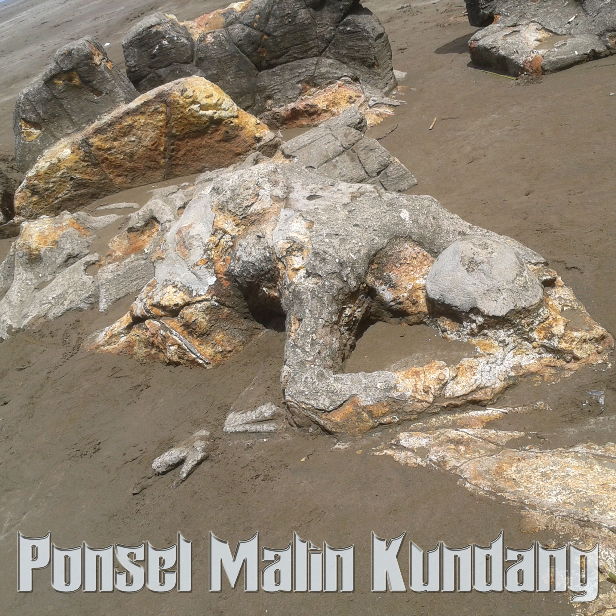 PONSEL MALIN KUNDANG