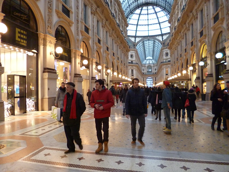 Trussardi passeggiata in galleria