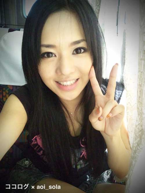 jujur-lebih-suka-liat-cw-yang-punya-gigi-gingsul-atau-rapih